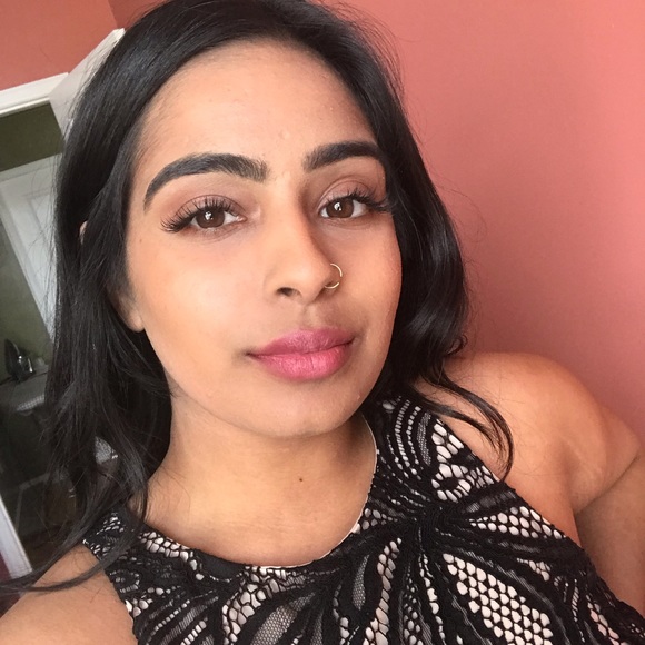 Meet your Posher, Navroop - Picture 1 of 1